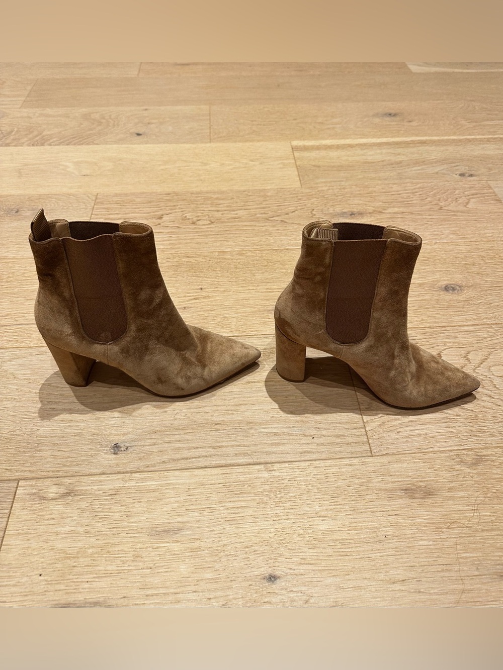 Gianvito Rossi Suede Pointed-Toe Ankle Boots in Brown